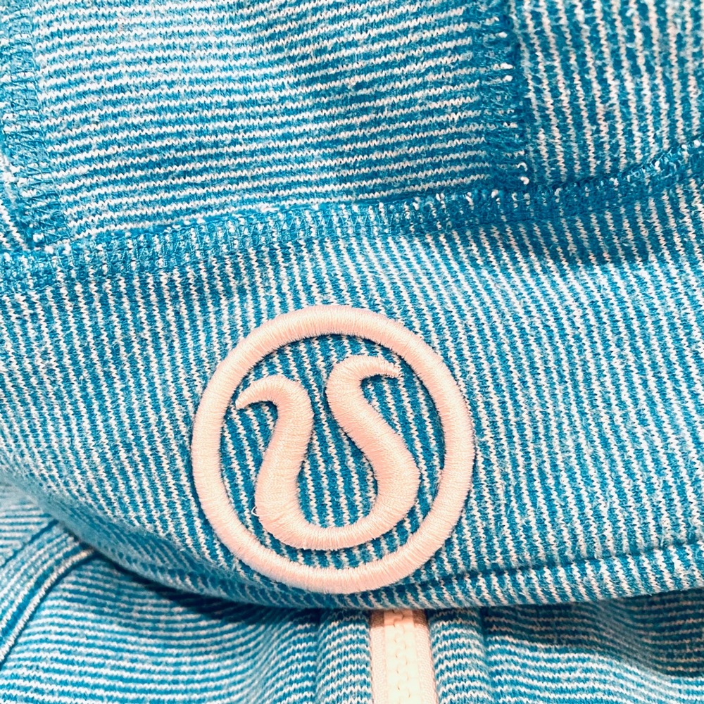 LULULEMON SCUBA HOODIE - Picture 2 of 7